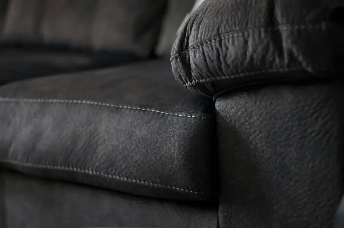 Signs of a Quality Sofa: 12 Simple Showroom Tests